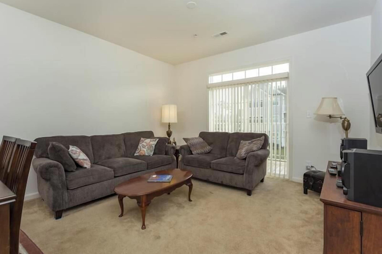 Living area, Newry Drive 20005 #8, Sussex