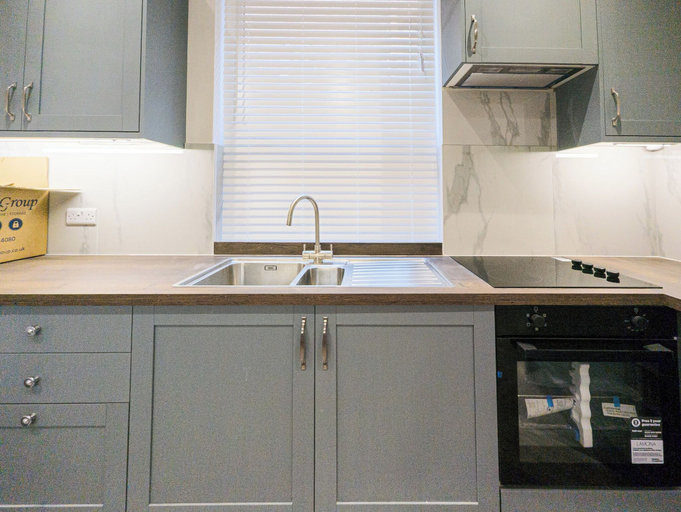 Private kitchen 3, 5 Bedroom 5 Bath House Portsmouth Docks, Portsmouth