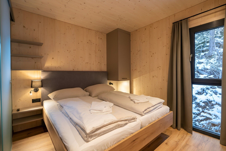 Bedroom 2, Superior Chalet With Sauna & Hot Tub, Murau