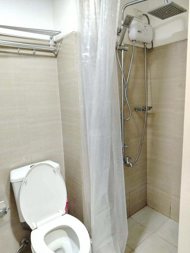 Bathroom 3, Cozy Condo near Mall of Asia, Pasay City