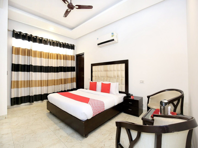 Room 2, Townhouse Patiala-zirakpur Crossway, Sahibzada Ajit Singh Nagar
