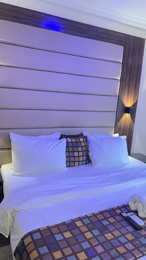 Room 4, Class Suites Residence, Kosofe