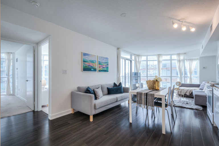 Living area 4, Urban Pulse Suites, Toronto