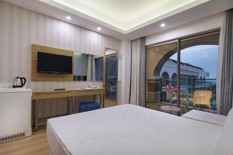 Bedroom 3, Dosinia Luxury Resort, Kemer