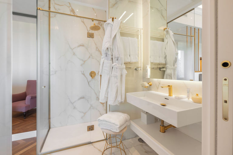 Bathroom 4, Experience Boutique Hotel - Villa Cimmino, Napoli