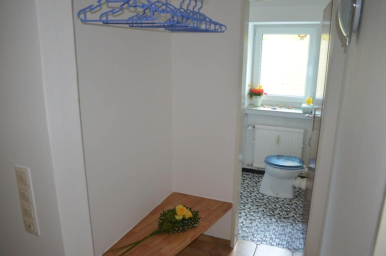 Bathroom 2, Ferienwohnung fur Neun Personen in Homberg, Schwalm-Eder-Kreis