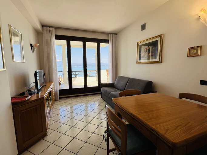 Room 4, Residenza Corona 13 in Sirmione, Brescia