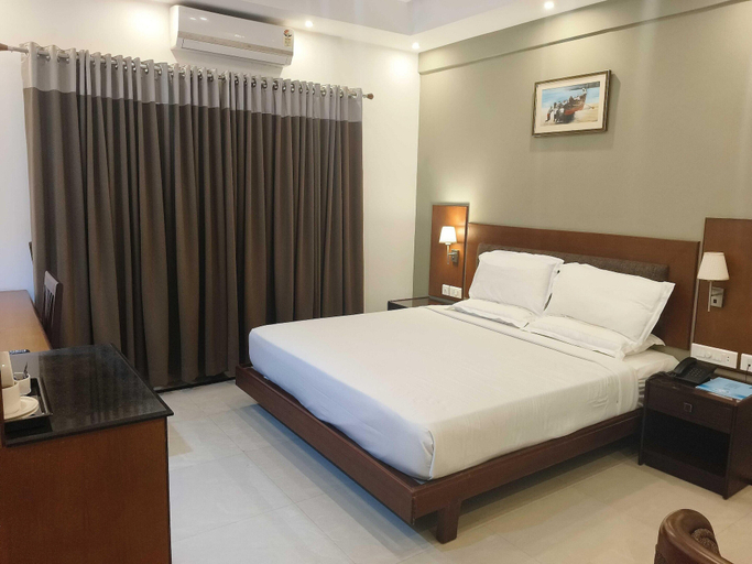 Room 3, Collection O Kumaranalloor, Kottayam