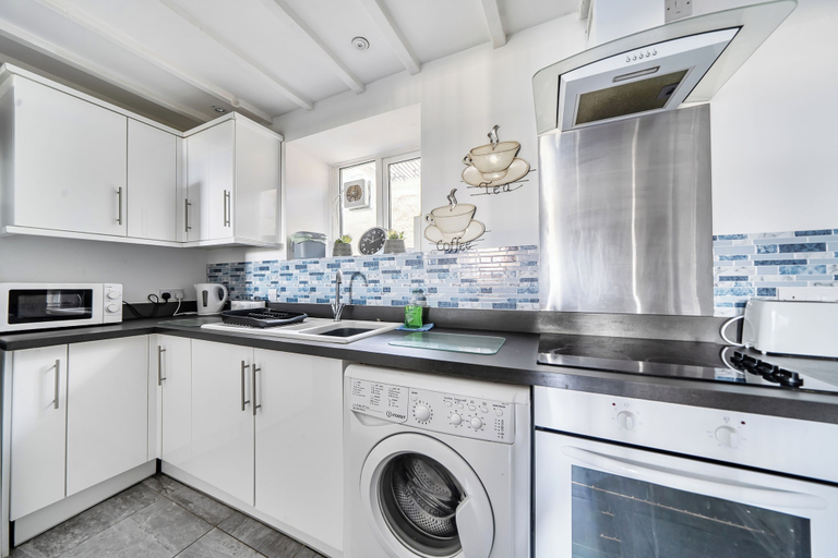 Private kitchen, Stunning Sea View Blue Haven in Penmaenmawr, Conwy