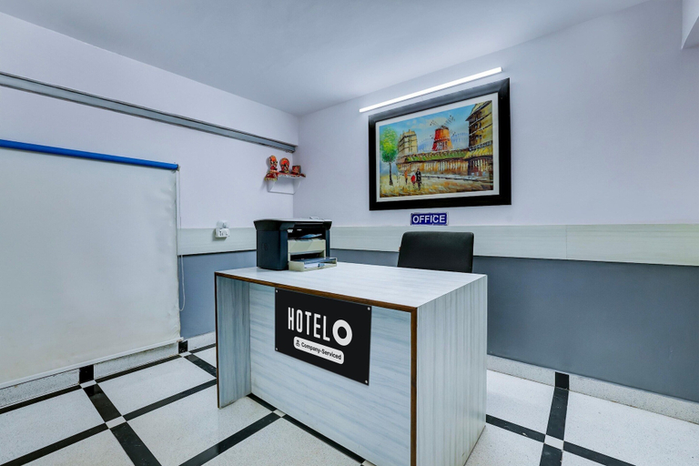 Reception 2, Classic With Balcony O DLF Phase 1, Gurgaon