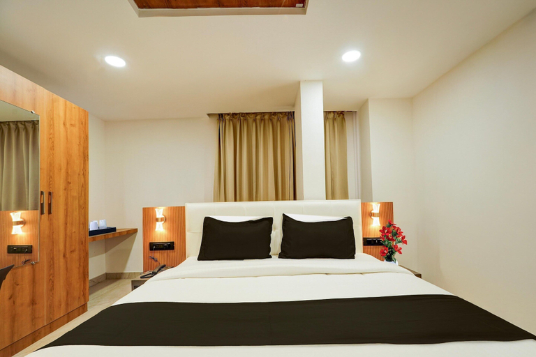 Room 2, Deluxeonyx Hotel, Bangalore