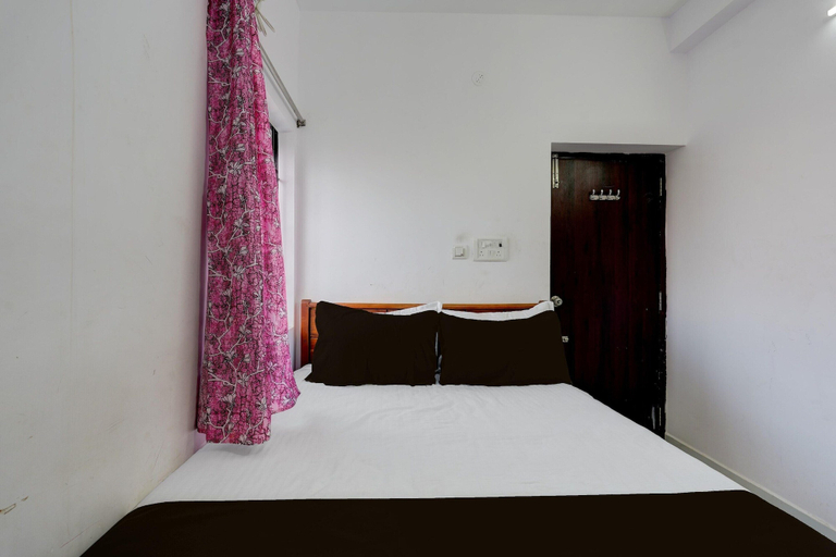 Room 2, Classic DAP Service Apartment, Kancheepuram