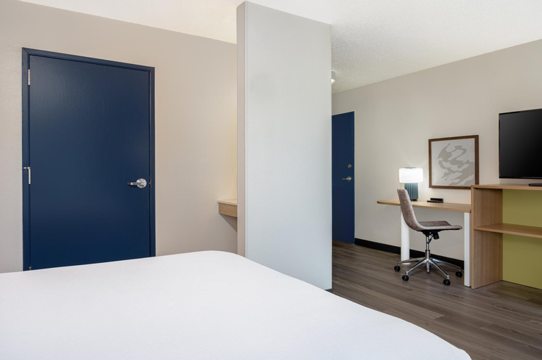 Bedroom, Spark by Hilton Wilmington, New Hanover