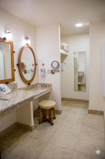 Bathroom 3, Hotel La Villa de Zaragoza, Tijuana