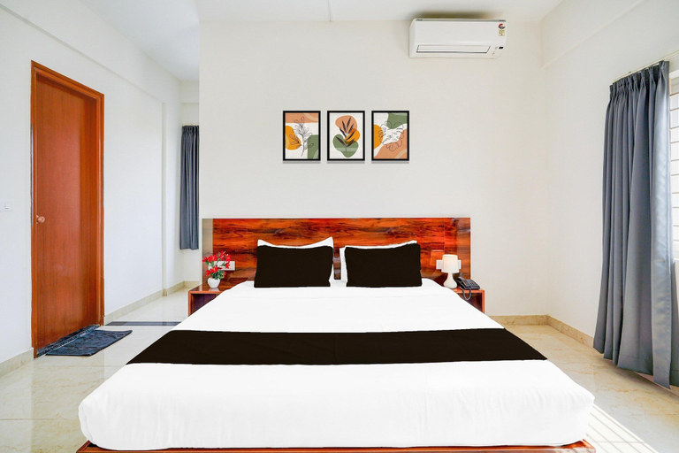 Room 2, Deluxe Hebbal Townhouse, Bangalore