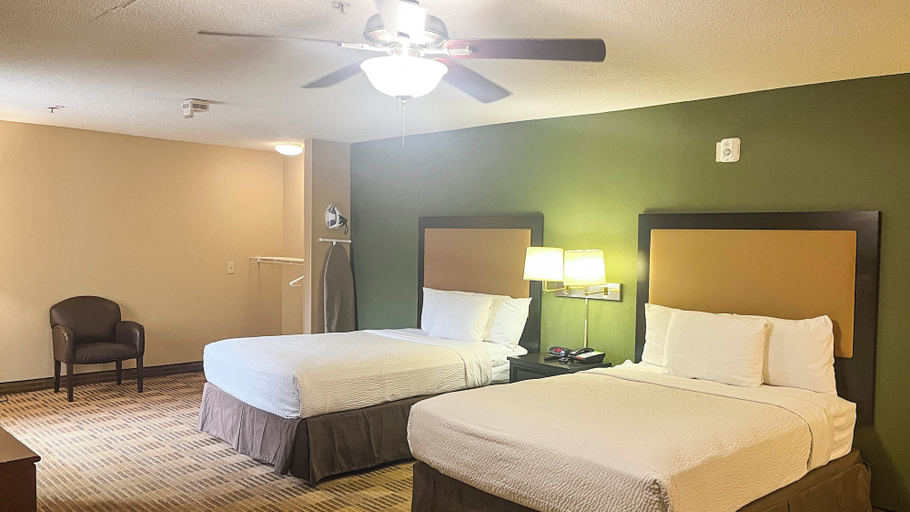 Bedroom 3, Studio 6 – Chantilly, VA – Washington Dulles Airport, Fairfax