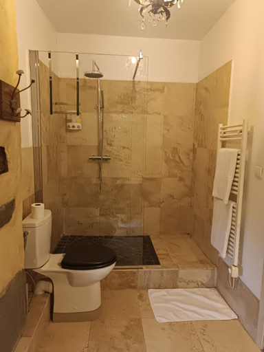 Bathroom 2, Manoir de Kerledan, Finistère