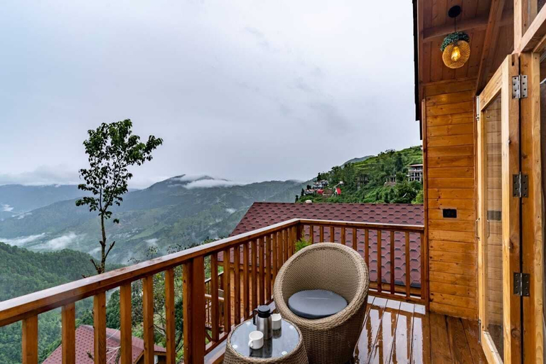 Property grounds, Devan Wood Resort, Tehri Garhwal