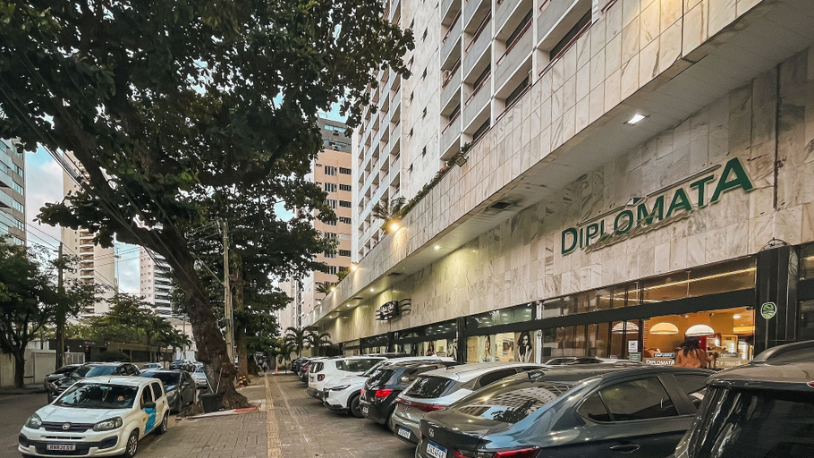 Parking, Flat com piscina a 50m da praia, Recife