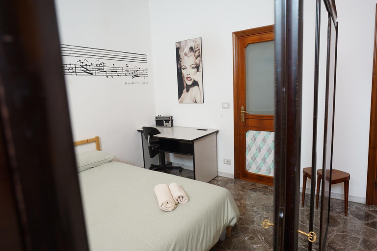 Bedroom 3, House of Arts, Bari