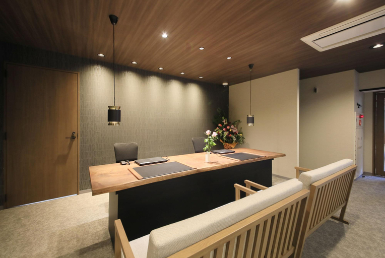 Lobby 3, Naruko Fuga, Ōsaki