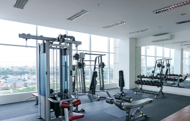 Exterior 4, Homey and Minimalist Studio Room at Apartment Vittoria Residence By Travelio, Jakarta Barat
