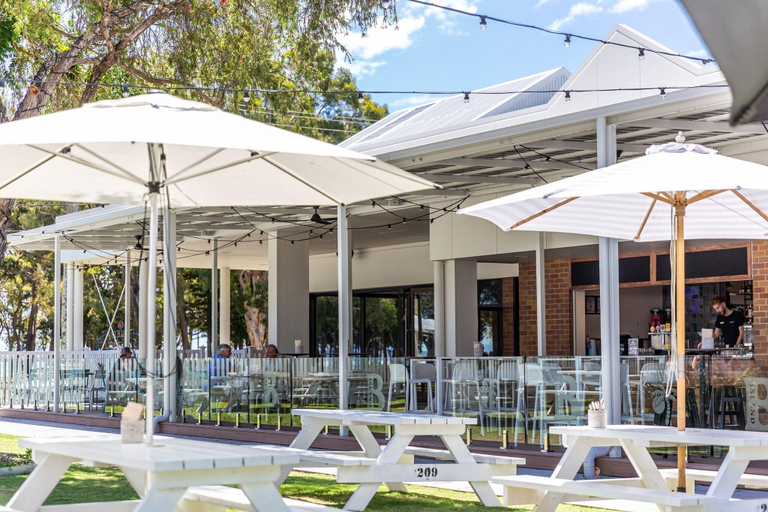 Food & Drinks 4, Bribie Island Hotel, Bribie Island