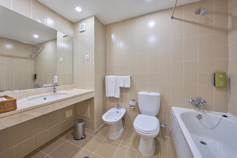 Bathroom 5, Caloura Hotel Resort, Lagoa