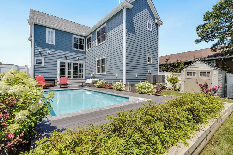 Primary image, Country Club Drive 207, Sussex