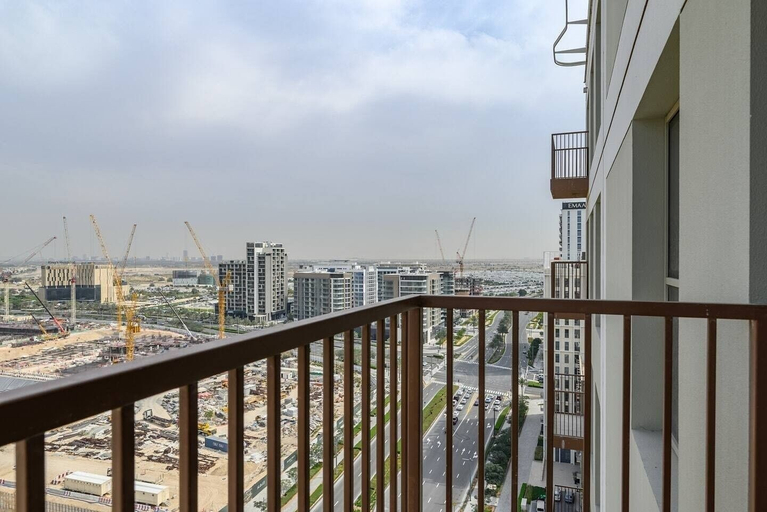 Property grounds 4, 5 Star Modern Living 1BR in Dubai Hills, Dubai
