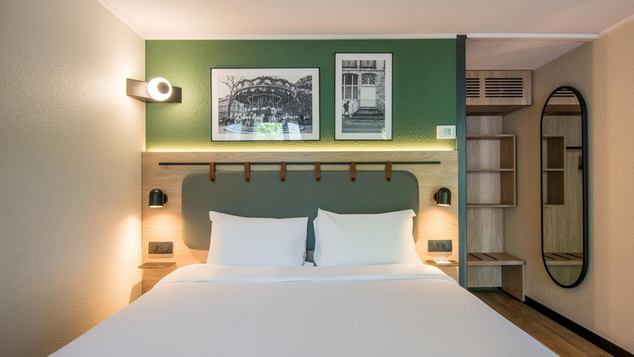 Bedroom 3, Campanile NATURE - Martigues, Bouches-du-Rhône