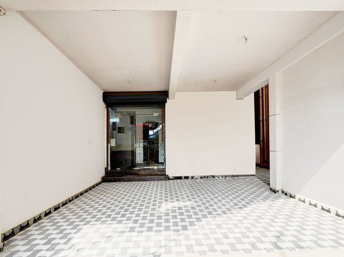 Reception 2, Deluxe Vinayak Residency Patravakam Inn, Thiruvallur