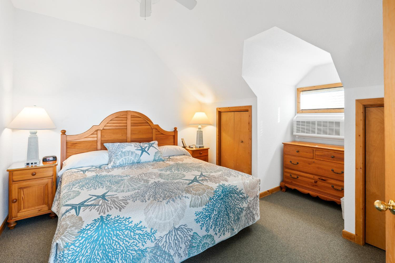Bedroom 2, The Ocracoke Harbor Inn, Hyde