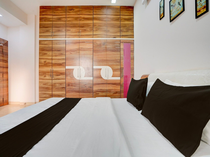 Room 2, Deluxe With Twin Bed Kaveri Executive Lodging, Pune