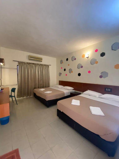 Bedroom 3, Pangkor Bayview Beach Resort, Manjung