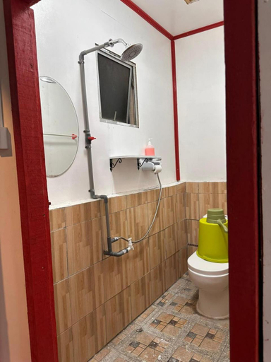 Bathroom, BIHING ANGAN water chalets, Semporna
