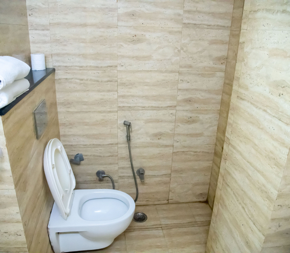 Bathroom 4, Hotel Thikana Palace, Jaipur