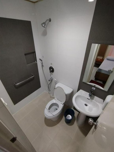 Bathroom 4, Hotel Sogo Timog Ave, Quezon City