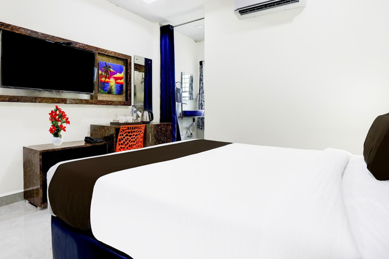 Room 3, Deluxe With Twin Bed Bluemoon Hotel, Khammam