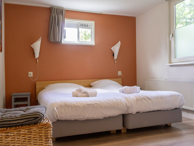 Room 3, House & More Near the Ijsselmeer, Lemsterland