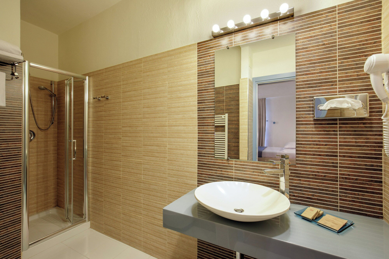 Bathroom 5, Hotel L’Arenella, Grosseto