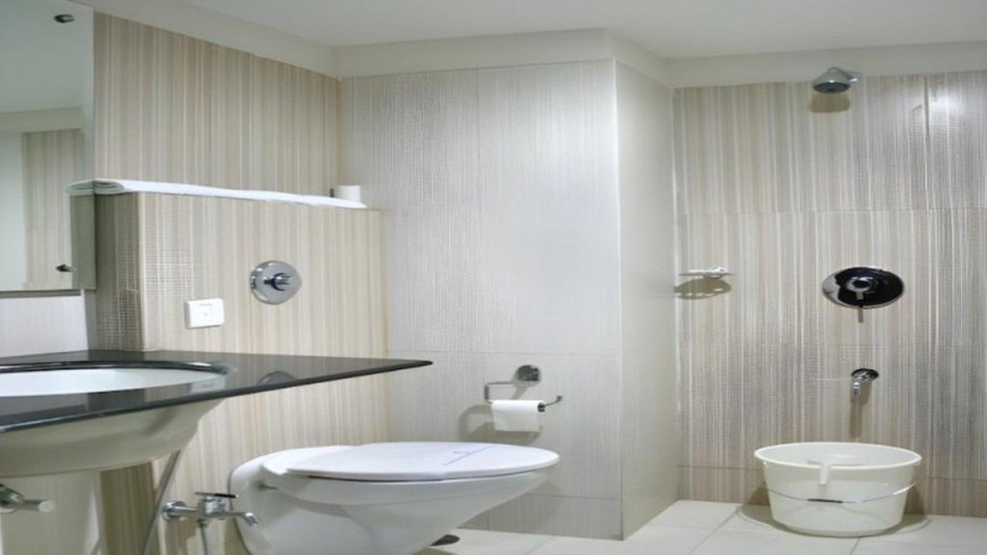 Bathroom 4, HOTEL MAHARAJA CLASSIC INN, Hyderabad