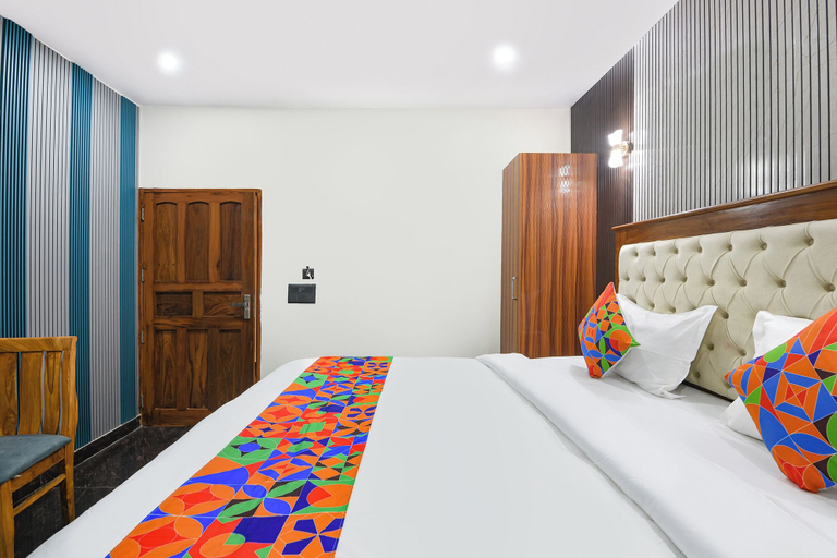 Room 5, Fabhotel Four Season, Delhi
