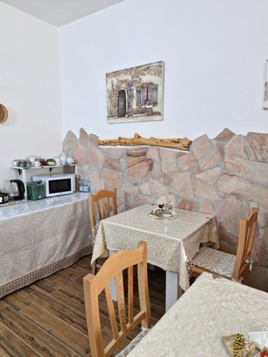 Food & Drinks 2, 4 stagioni, Cagliari