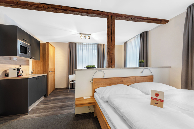 Bedroom 4, Schieners Hotel und Apfelhof, Donau-Ries