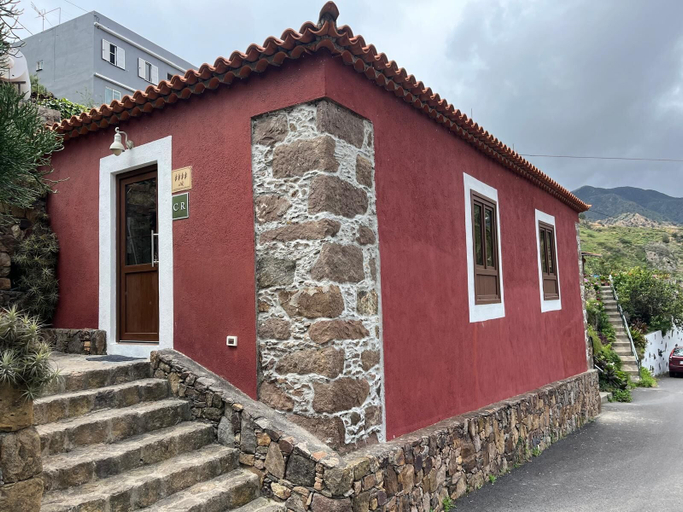 Primary image