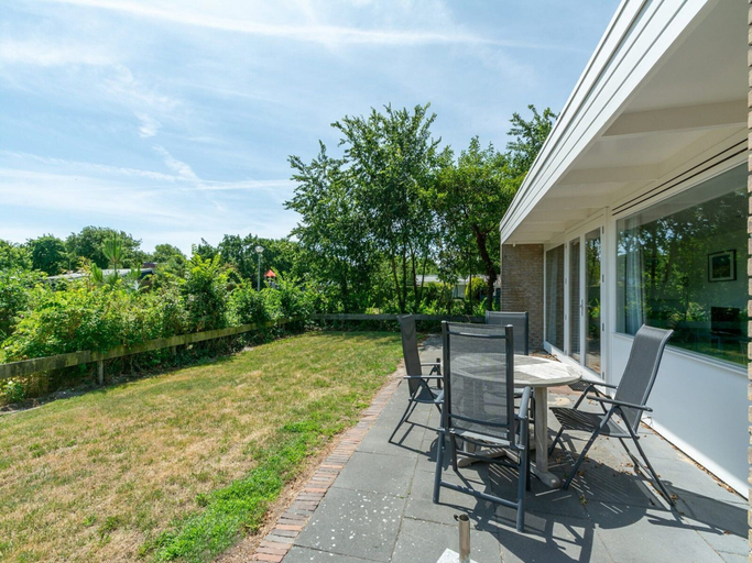 Others 4, Bungalow in Callantsoog Near Sandy Beaches, Zijpe