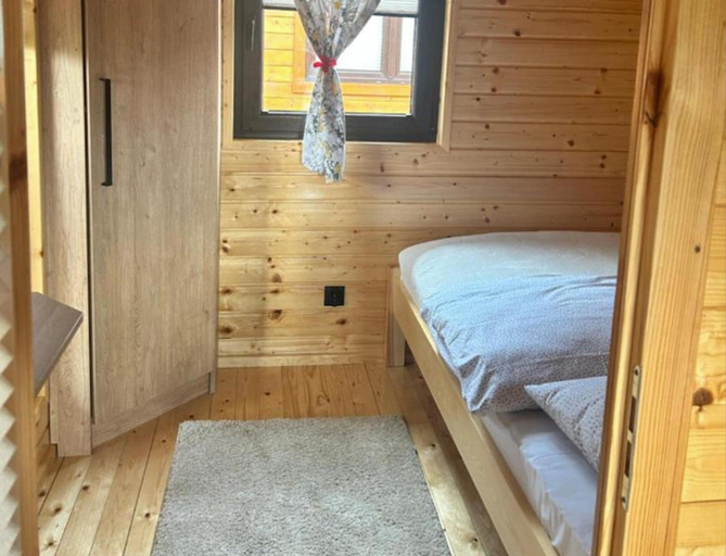 Room 2, Holiday Homes With Terraces, Sauna + Whirlpool, Koszalin