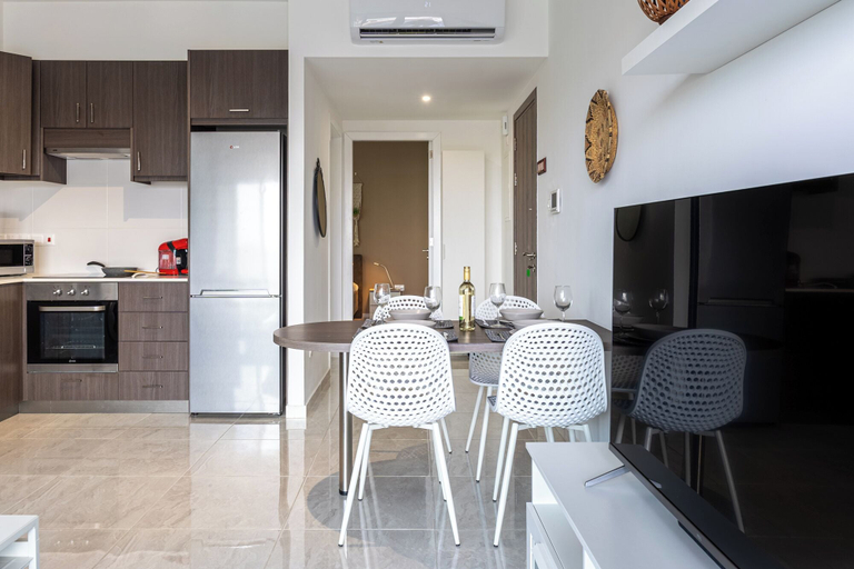 Private kitchen 4, Bonne Heur 1-BR Apt & Balcony in Larnaca, Larnaca