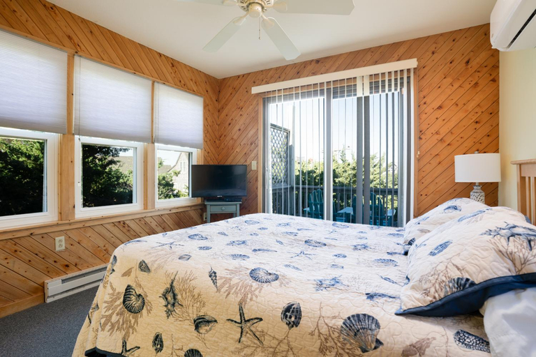 Bedroom 2, Ocracoke Harbor Inn, Hyde